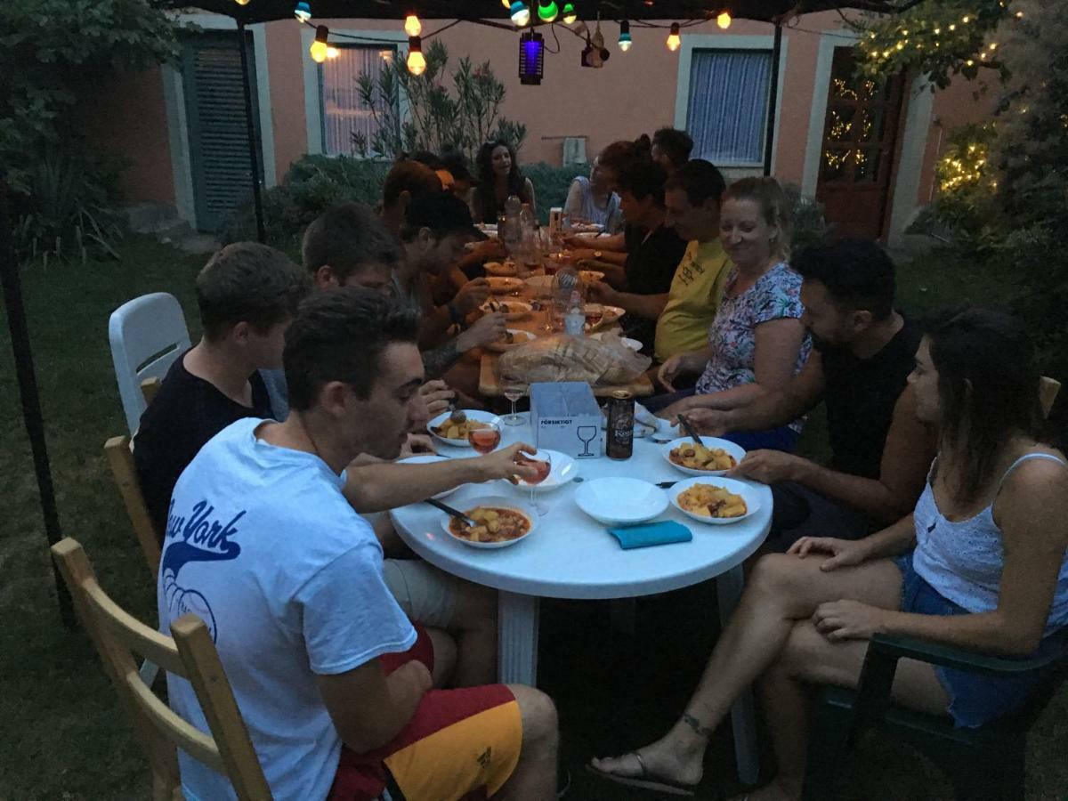 Budapest Garden Hostel エクステリア 写真